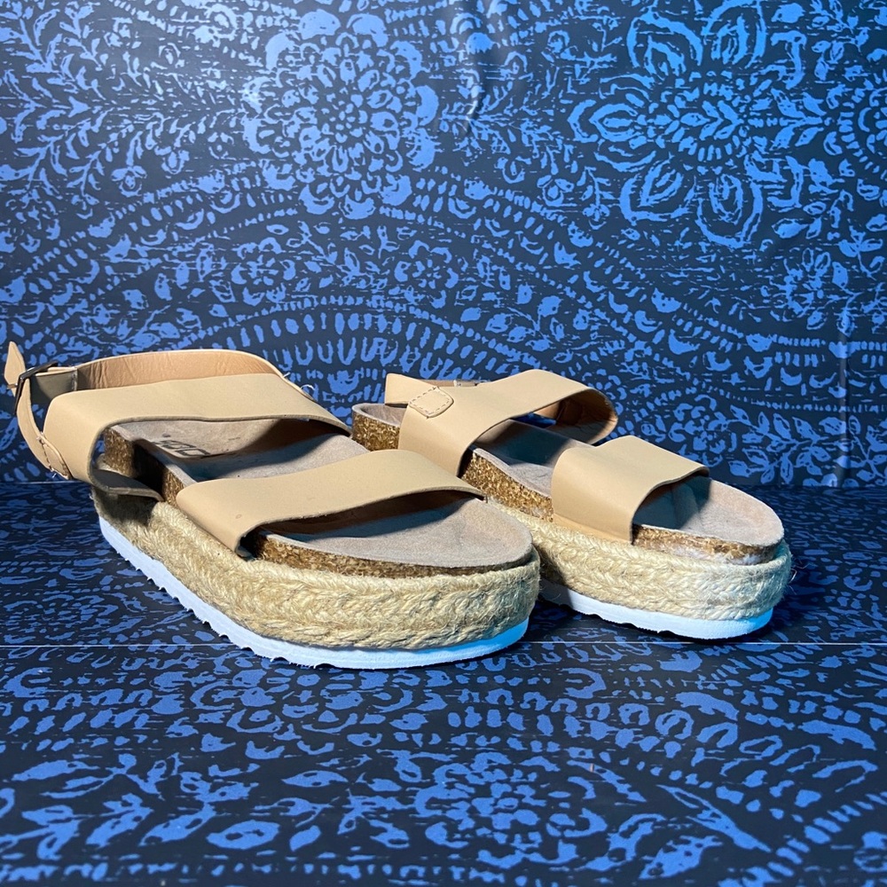 N/A|Tan Sandals|Platform Shoes|Boho